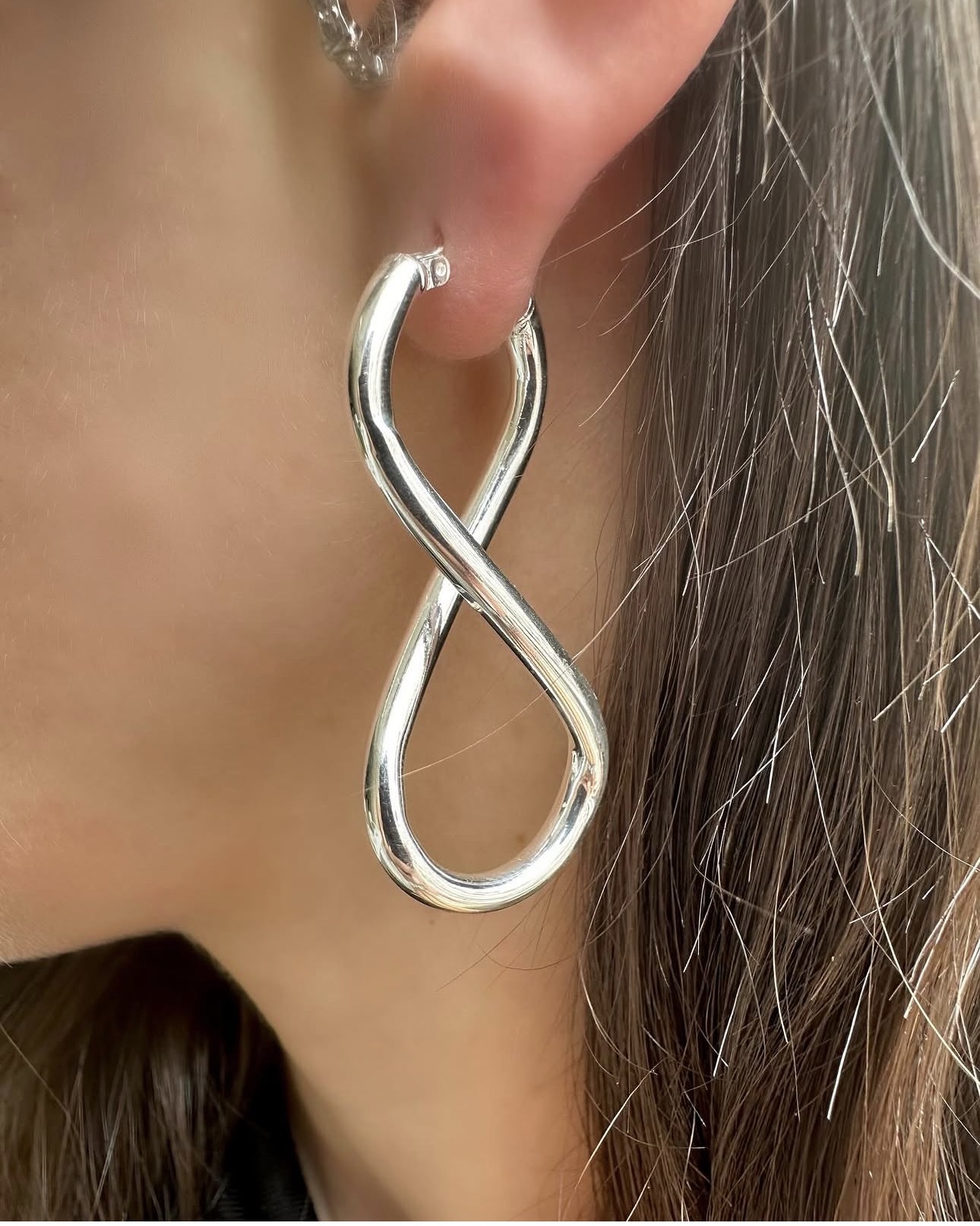 Sonsuz Tasarım Gümüş Küpe